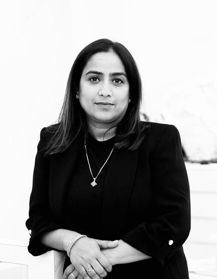 Dr. Mittu Dixit — Director, Cosmetic & Restorative Dentistry at Ark Dental Global, GK-1 New Delhi